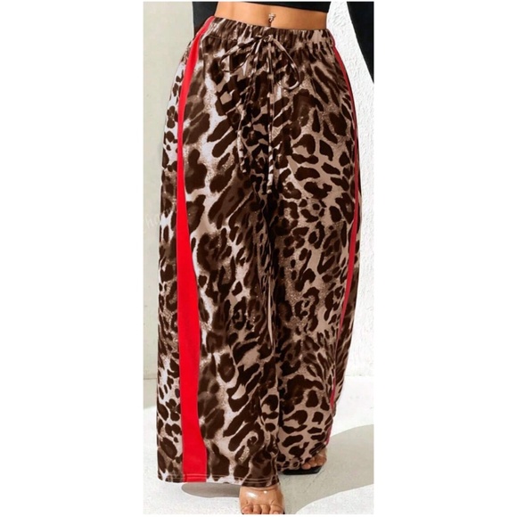 Plus Classic Leopard print Wide Leg Pants - Picture 6 of 7